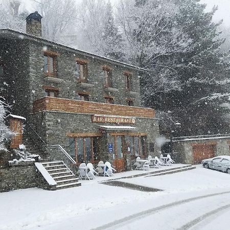 Hostal Les Roquetes Queralbs Exteriör bild