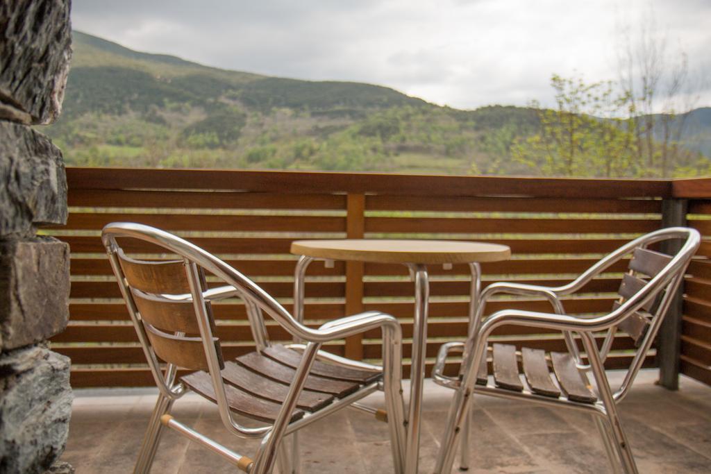 Hostal Les Roquetes Queralbs Exteriör bild
