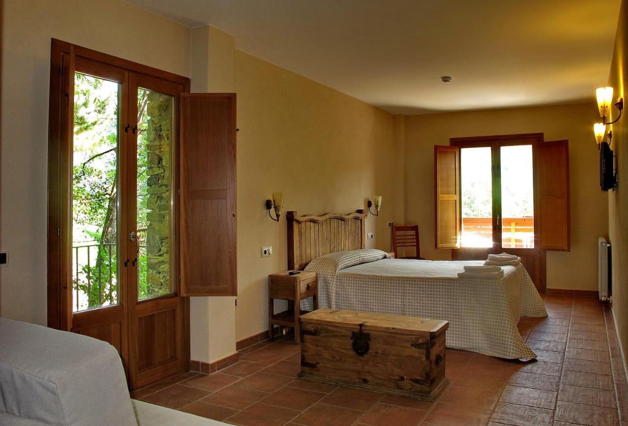 Hostal Les Roquetes Queralbs Exteriör bild